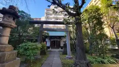於岩稲荷田宮神社の鳥居
