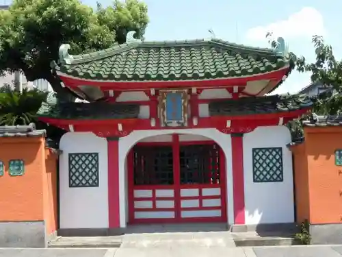清壽院（清寿院）・大阪関帝廟の山門・神門