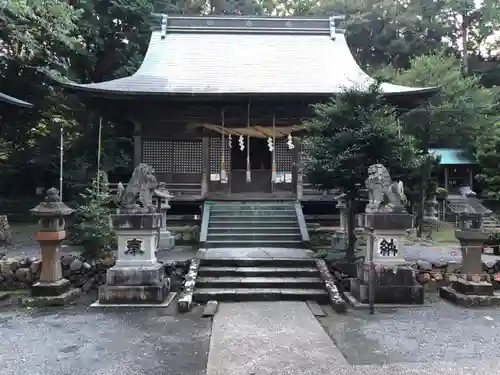 草薙神社の本殿・本堂