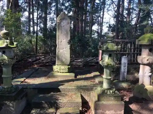 日高神社のお墓