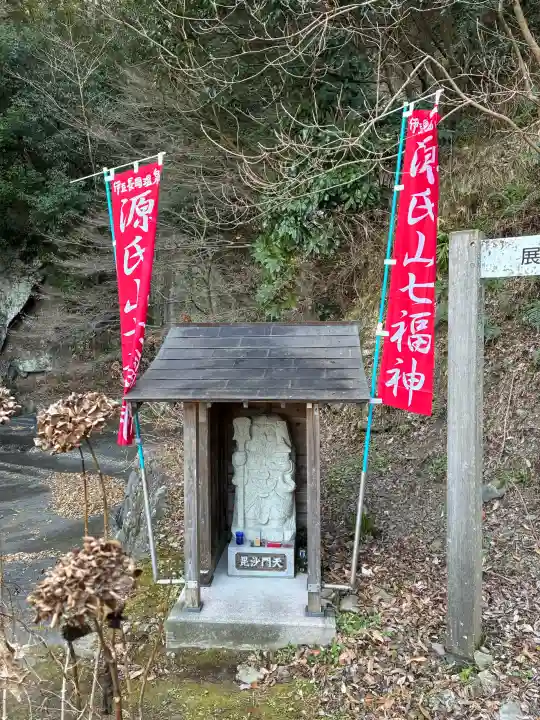 湯谷神社の{uncategorized: "未分類", other: "その他", undefined: "問題あり", building: "その他建物", grave: "お墓", sacred_gate: "鳥居", guardian: "狛犬", statue: "像", buddha: "仏像", history: "歴史", nature: "自然", garden: "庭園", animal: "動物", pagoda: "塔", temizu: "手水舎", mountain_gate: "山門・神門", sanctuary: "本殿・本堂", subordinate: "末社・摂社", art: "芸術", scenery: "景色", jizo: "地蔵", ema: "絵馬", goshuin: "御朱印", omikuji: "おみくじ", items: "授与品その他", amulet: "お守り", goshuincho: "御朱印帳", eats: "食事", festival: "お祭り", votive_dance: "神楽", shichigosan: "七五三参", wedding: "結婚式", experience: "体験その他", initially: "初詣", around: "周辺", anti_infection: "感染症対策"}