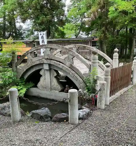 若宮神明社の庭園