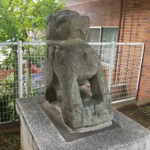 穏田神社の狛犬