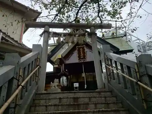 元三島神社の鳥居