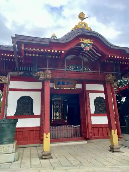 成田山新勝寺の{uncategorized: "未分類", other: "その他", undefined: "問題あり", building: "その他建物", grave: "お墓", sacred_gate: "鳥居", guardian: "狛犬", statue: "像", buddha: "仏像", history: "歴史", nature: "自然", garden: "庭園", animal: "動物", pagoda: "塔", temizu: "手水舎", mountain_gate: "山門・神門", sanctuary: "本殿・本堂", subordinate: "末社・摂社", art: "芸術", scenery: "景色", jizo: "地蔵", ema: "絵馬", goshuin: "御朱印", omikuji: "おみくじ", items: "授与品その他", amulet: "お守り", goshuincho: "御朱印帳", eats: "食事", festival: "お祭り", votive_dance: "神楽", shichigosan: "七五三参", wedding: "結婚式", experience: "体験その他", initially: "初詣", around: "周辺", anti_infection: "感染症対策"}