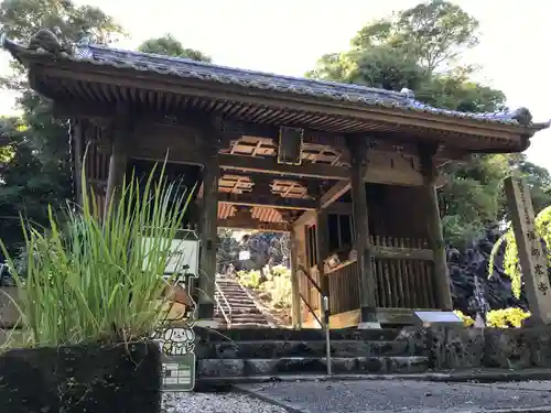 禅師峰寺の山門・神門