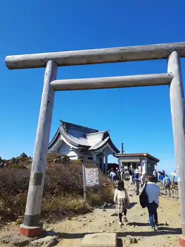 刈田嶺神社(奥宮)の鳥居