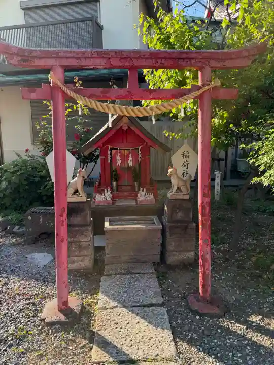 (芝生)浅間神社の{uncategorized: "未分類", other: "その他", undefined: "問題あり", building: "その他建物", grave: "お墓", sacred_gate: "鳥居", guardian: "狛犬", statue: "像", buddha: "仏像", history: "歴史", nature: "自然", garden: "庭園", animal: "動物", pagoda: "塔", temizu: "手水舎", mountain_gate: "山門・神門", sanctuary: "本殿・本堂", subordinate: "末社・摂社", art: "芸術", scenery: "景色", jizo: "地蔵", ema: "絵馬", goshuin: "御朱印", omikuji: "おみくじ", items: "授与品その他", amulet: "お守り", goshuincho: "御朱印帳", eats: "食事", festival: "お祭り", votive_dance: "神楽", shichigosan: "七五三参", wedding: "結婚式", experience: "体験その他", initially: "初詣", around: "周辺", anti_infection: "感染症対策"}