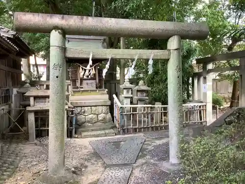 新羅神社の鳥居