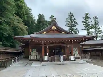 高麗神社の本殿・本堂