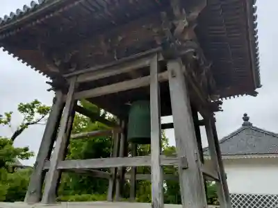 雲龍山 本證寺の{uncategorized: "未分類", other: "その他", undefined: "問題あり", building: "その他建物", grave: "お墓", sacred_gate: "鳥居", guardian: "狛犬", statue: "像", buddha: "仏像", history: "歴史", nature: "自然", garden: "庭園", animal: "動物", pagoda: "塔", temizu: "手水舎", mountain_gate: "山門・神門", sanctuary: "本殿・本堂", subordinate: "末社・摂社", art: "芸術", scenery: "景色", jizo: "地蔵", ema: "絵馬", goshuin: "御朱印", omikuji: "おみくじ", items: "授与品その他", amulet: "お守り", goshuincho: "御朱印帳", eats: "食事", festival: "お祭り", votive_dance: "神楽", shichigosan: "七五三参", wedding: "結婚式", experience: "体験その他", initially: "初詣", around: "周辺", anti_infection: "感染症対策"}