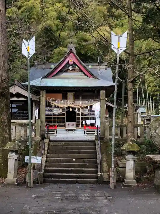 雲八幡宮の本殿・本堂