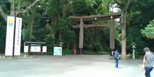 明治神宮の鳥居
