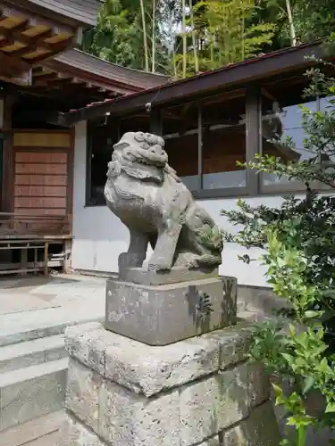 平出雷電神社の狛犬
