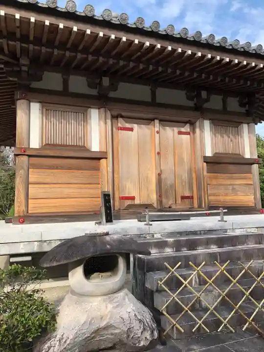 高山寺の本殿・本堂