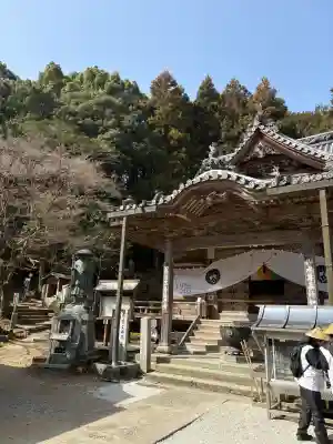 藤井寺の{uncategorized: "未分類", other: "その他", undefined: "問題あり", building: "その他建物", grave: "お墓", sacred_gate: "鳥居", guardian: "狛犬", statue: "像", buddha: "仏像", history: "歴史", nature: "自然", garden: "庭園", animal: "動物", pagoda: "塔", temizu: "手水舎", mountain_gate: "山門・神門", sanctuary: "本殿・本堂", subordinate: "末社・摂社", art: "芸術", scenery: "景色", jizo: "地蔵", ema: "絵馬", goshuin: "御朱印", omikuji: "おみくじ", items: "授与品その他", amulet: "お守り", goshuincho: "御朱印帳", eats: "食事", festival: "お祭り", votive_dance: "神楽", shichigosan: "七五三参", wedding: "結婚式", experience: "体験その他", initially: "初詣", around: "周辺", anti_infection: "感染症対策"}