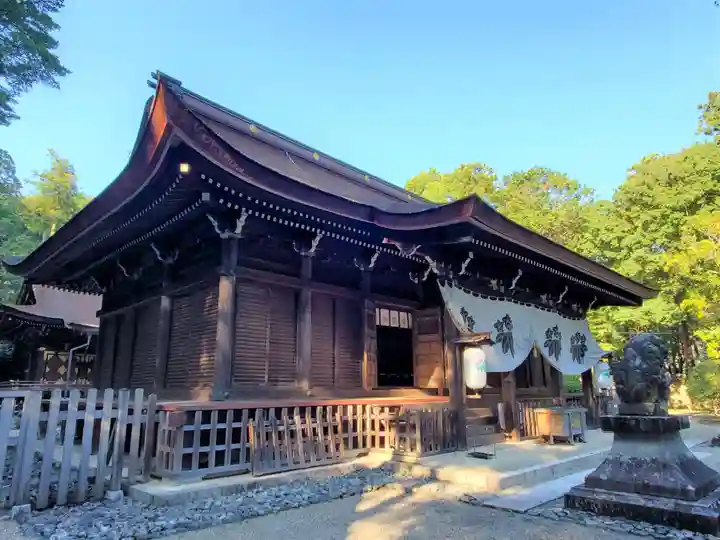 多田神社の本殿・本堂