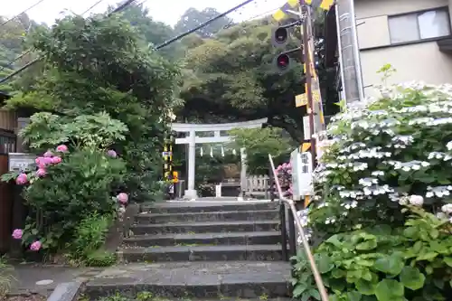 御霊神社の鳥居