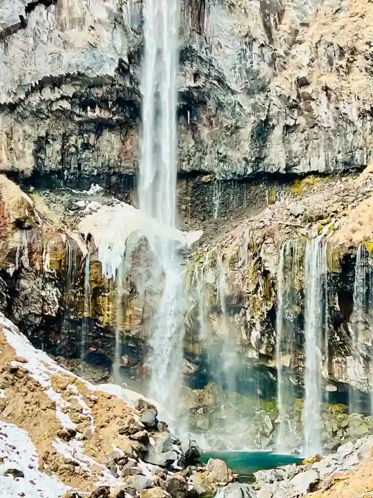 華厳神社の{uncategorized: "未分類", other: "その他", undefined: "問題あり", building: "その他建物", grave: "お墓", sacred_gate: "鳥居", guardian: "狛犬", statue: "像", buddha: "仏像", history: "歴史", nature: "自然", garden: "庭園", animal: "動物", pagoda: "塔", temizu: "手水舎", mountain_gate: "山門・神門", sanctuary: "本殿・本堂", subordinate: "末社・摂社", art: "芸術", scenery: "景色", jizo: "地蔵", ema: "絵馬", goshuin: "御朱印", omikuji: "おみくじ", items: "授与品その他", amulet: "お守り", goshuincho: "御朱印帳", eats: "食事", festival: "お祭り", votive_dance: "神楽", shichigosan: "七五三参", wedding: "結婚式", experience: "体験その他", initially: "初詣", around: "周辺", anti_infection: "感染症対策"}