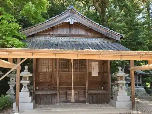 阿陀岡神社の末社・摂社