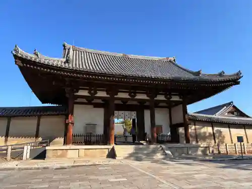 法隆寺の山門・神門