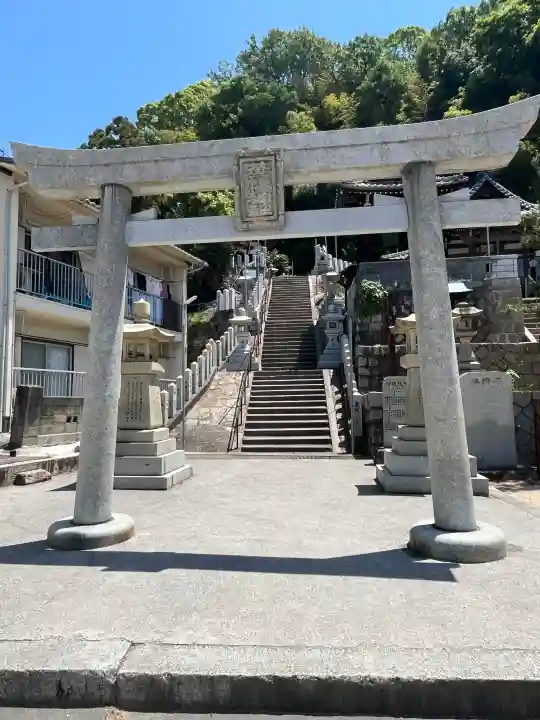 真幡神社の{uncategorized: "未分類", other: "その他", undefined: "問題あり", building: "その他建物", grave: "お墓", sacred_gate: "鳥居", guardian: "狛犬", statue: "像", buddha: "仏像", history: "歴史", nature: "自然", garden: "庭園", animal: "動物", pagoda: "塔", temizu: "手水舎", mountain_gate: "山門・神門", sanctuary: "本殿・本堂", subordinate: "末社・摂社", art: "芸術", scenery: "景色", jizo: "地蔵", ema: "絵馬", goshuin: "御朱印", omikuji: "おみくじ", items: "授与品その他", amulet: "お守り", goshuincho: "御朱印帳", eats: "食事", festival: "お祭り", votive_dance: "神楽", shichigosan: "七五三参", wedding: "結婚式", experience: "体験その他", initially: "初詣", around: "周辺", anti_infection: "感染症対策"}
