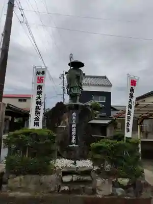 吉祥寺の像