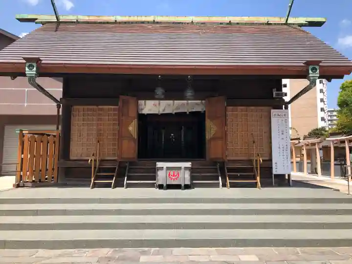 鶴見神社の本殿・本堂