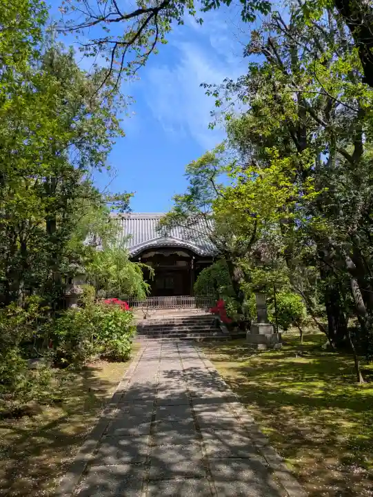 観静院の{uncategorized: "未分類", other: "その他", undefined: "問題あり", building: "その他建物", grave: "お墓", sacred_gate: "鳥居", guardian: "狛犬", statue: "像", buddha: "仏像", history: "歴史", nature: "自然", garden: "庭園", animal: "動物", pagoda: "塔", temizu: "手水舎", mountain_gate: "山門・神門", sanctuary: "本殿・本堂", subordinate: "末社・摂社", art: "芸術", scenery: "景色", jizo: "地蔵", ema: "絵馬", goshuin: "御朱印", omikuji: "おみくじ", items: "授与品その他", amulet: "お守り", goshuincho: "御朱印帳", eats: "食事", festival: "お祭り", votive_dance: "神楽", shichigosan: "七五三参", wedding: "結婚式", experience: "体験その他", initially: "初詣", around: "周辺", anti_infection: "感染症対策"}