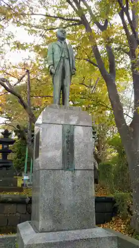 室蘭八幡宮の像