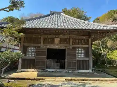 海蔵寺の{uncategorized: "未分類", other: "その他", undefined: "問題あり", building: "その他建物", grave: "お墓", sacred_gate: "鳥居", guardian: "狛犬", statue: "像", buddha: "仏像", history: "歴史", nature: "自然", garden: "庭園", animal: "動物", pagoda: "塔", temizu: "手水舎", mountain_gate: "山門・神門", sanctuary: "本殿・本堂", subordinate: "末社・摂社", art: "芸術", scenery: "景色", jizo: "地蔵", ema: "絵馬", goshuin: "御朱印", omikuji: "おみくじ", items: "授与品その他", amulet: "お守り", goshuincho: "御朱印帳", eats: "食事", festival: "お祭り", votive_dance: "神楽", shichigosan: "七五三参", wedding: "結婚式", experience: "体験その他", initially: "初詣", around: "周辺", anti_infection: "感染症対策"}