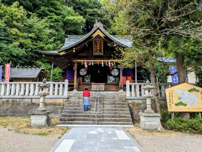 毛谷黒龍神社の本殿