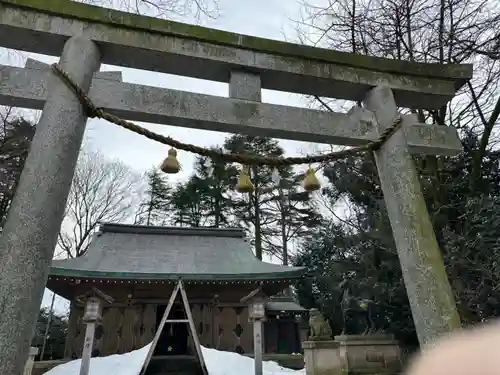 高岡市護国神社の鳥居