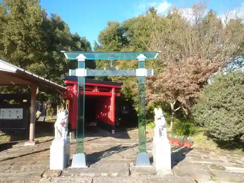 神徳稲荷神社の鳥居