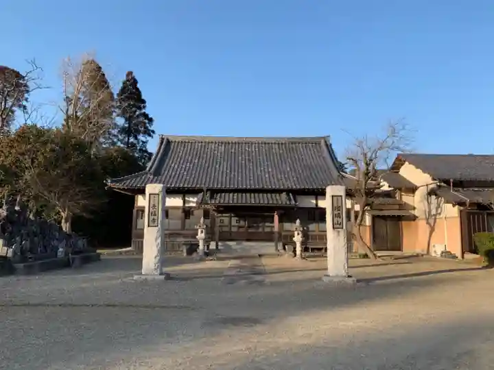 長福寺の本殿・本堂