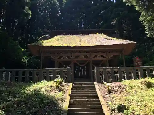 水上八幡神社の本殿