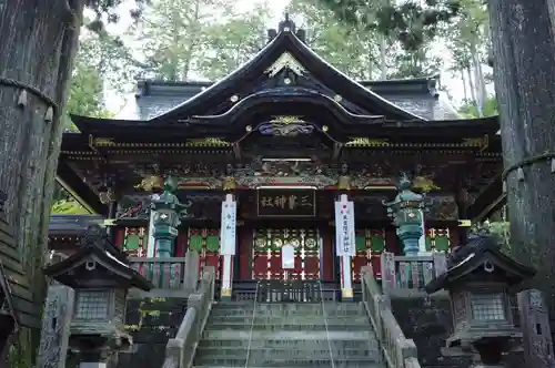 三峯神社の本殿・本堂