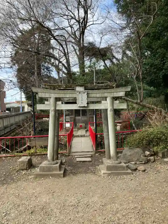 谷保天満宮の{uncategorized: "未分類", other: "その他", undefined: "問題あり", building: "その他建物", grave: "お墓", sacred_gate: "鳥居", guardian: "狛犬", statue: "像", buddha: "仏像", history: "歴史", nature: "自然", garden: "庭園", animal: "動物", pagoda: "塔", temizu: "手水舎", mountain_gate: "山門・神門", sanctuary: "本殿・本堂", subordinate: "末社・摂社", art: "芸術", scenery: "景色", jizo: "地蔵", ema: "絵馬", goshuin: "御朱印", omikuji: "おみくじ", items: "授与品その他", amulet: "お守り", goshuincho: "御朱印帳", eats: "食事", festival: "お祭り", votive_dance: "神楽", shichigosan: "七五三参", wedding: "結婚式", experience: "体験その他", initially: "初詣", around: "周辺", anti_infection: "感染症対策"}