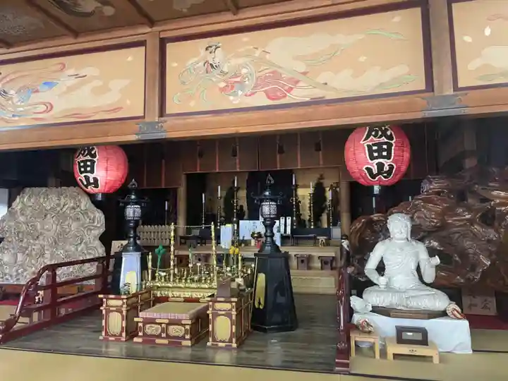 成田山青森寺の本殿・本堂