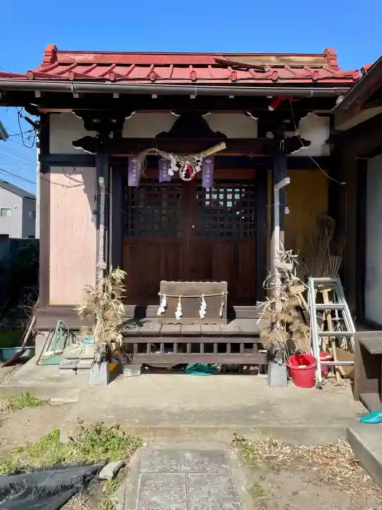 三峯神社の{uncategorized: "未分類", other: "その他", undefined: "問題あり", building: "その他建物", grave: "お墓", sacred_gate: "鳥居", guardian: "狛犬", statue: "像", buddha: "仏像", history: "歴史", nature: "自然", garden: "庭園", animal: "動物", pagoda: "塔", temizu: "手水舎", mountain_gate: "山門・神門", sanctuary: "本殿・本堂", subordinate: "末社・摂社", art: "芸術", scenery: "景色", jizo: "地蔵", ema: "絵馬", goshuin: "御朱印", omikuji: "おみくじ", items: "授与品その他", amulet: "お守り", goshuincho: "御朱印帳", eats: "食事", festival: "お祭り", votive_dance: "神楽", shichigosan: "七五三参", wedding: "結婚式", experience: "体験その他", initially: "初詣", around: "周辺", anti_infection: "感染症対策"}