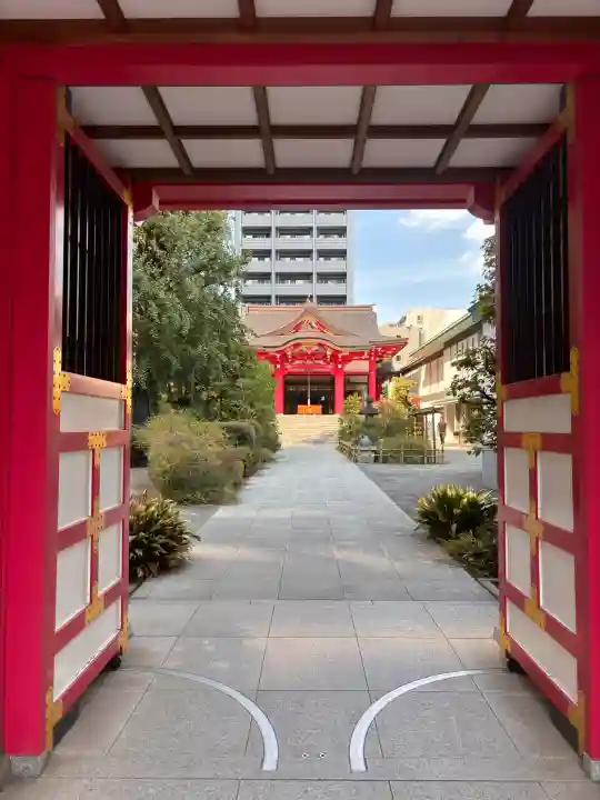 成子天神社の{uncategorized: "未分類", other: "その他", undefined: "問題あり", building: "その他建物", grave: "お墓", sacred_gate: "鳥居", guardian: "狛犬", statue: "像", buddha: "仏像", history: "歴史", nature: "自然", garden: "庭園", animal: "動物", pagoda: "塔", temizu: "手水舎", mountain_gate: "山門・神門", sanctuary: "本殿・本堂", subordinate: "末社・摂社", art: "芸術", scenery: "景色", jizo: "地蔵", ema: "絵馬", goshuin: "御朱印", omikuji: "おみくじ", items: "授与品その他", amulet: "お守り", goshuincho: "御朱印帳", eats: "食事", festival: "お祭り", votive_dance: "神楽", shichigosan: "七五三参", wedding: "結婚式", experience: "体験その他", initially: "初詣", around: "周辺", anti_infection: "感染症対策"}
