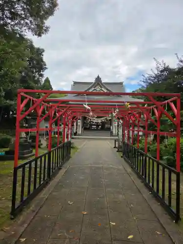 伏木神社の{uncategorized: "未分類", other: "その他", undefined: "問題あり", building: "その他建物", grave: "お墓", sacred_gate: "鳥居", guardian: "狛犬", statue: "像", buddha: "仏像", history: "歴史", nature: "自然", garden: "庭園", animal: "動物", pagoda: "塔", temizu: "手水舎", mountain_gate: "山門・神門", sanctuary: "本殿・本堂", subordinate: "末社・摂社", art: "芸術", scenery: "景色", jizo: "地蔵", ema: "絵馬", goshuin: "御朱印", omikuji: "おみくじ", items: "授与品その他", amulet: "お守り", goshuincho: "御朱印帳", eats: "食事", festival: "お祭り", votive_dance: "神楽", shichigosan: "七五三参", wedding: "結婚式", experience: "体験その他", initially: "初詣", around: "周辺", anti_infection: "感染症対策"}