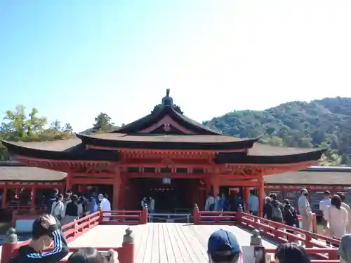 厳島神社の本殿