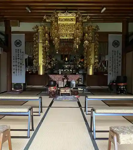 万尺寺の本殿・本堂