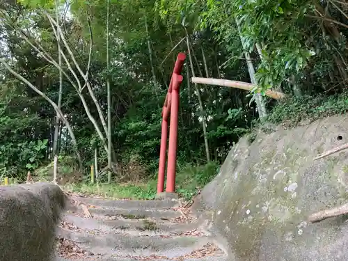 神社（名称不明）の鳥居