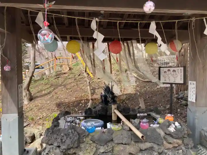 虻田神社の手水舎