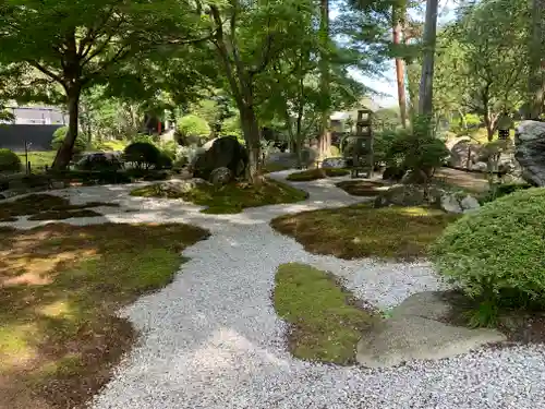 洞窟観音・徳明園・山徳記念館の庭園