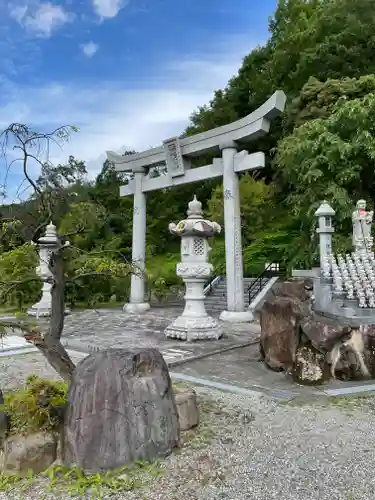 願昭寺の鳥居