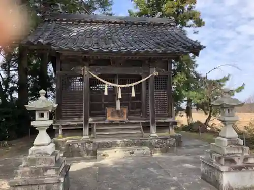 神明社の本殿