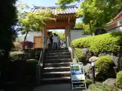 宝徳寺の山門